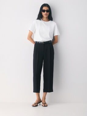 Aritzia The Effortless Pant - Cropped, Classic Black